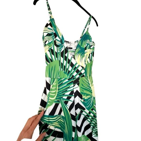 Soho Chic Floral Sleeveless Wide Leg Pockets One Piece Green Black Jumpsuit Smal - Picture 5 of 6